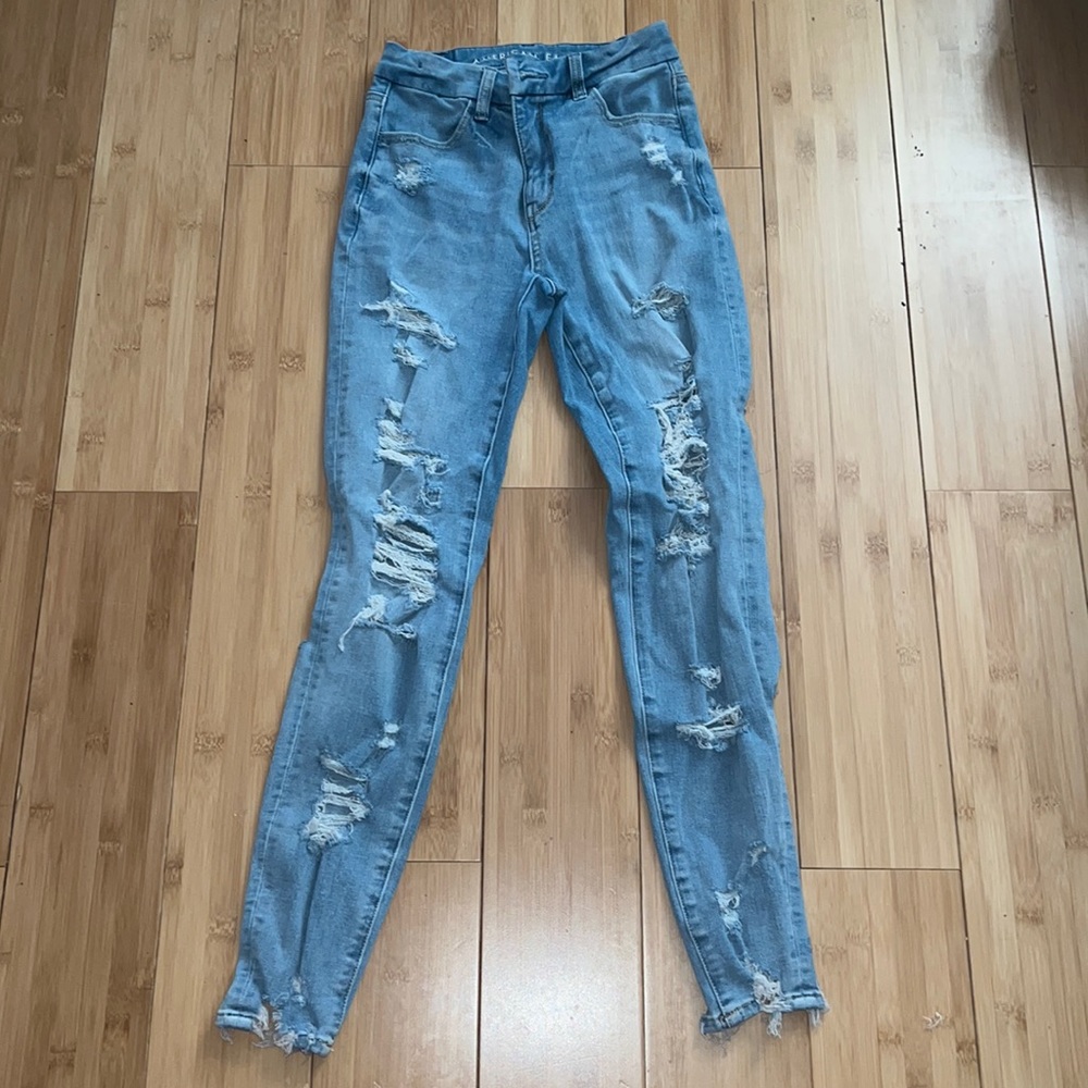 American Eagle distressed skinny jeans for women